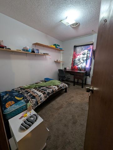 405 W Olive Street, Bolivar, MO 65613