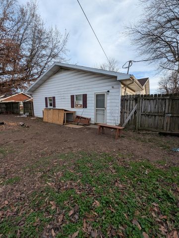 405 W Olive Street, Bolivar, MO 65613