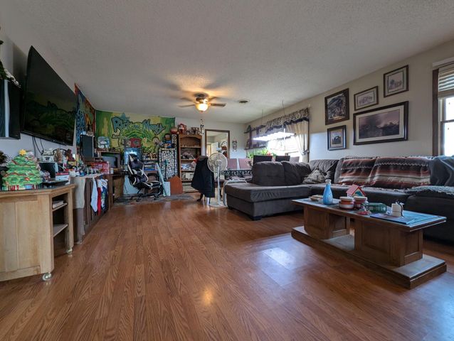 405 W Olive Street, Bolivar, MO 65613