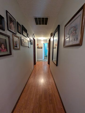 405 W Olive Street, Bolivar, MO 65613