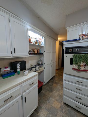 405 W Olive Street, Bolivar, MO 65613