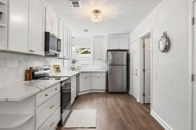 46 Vaughn Drive, Denison, TX 75020