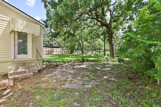 46 Vaughn Drive, Denison, TX 75020