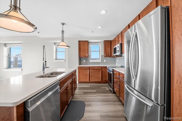 525 W Lafayette Boulevard 16D, Detroit, MI 48226