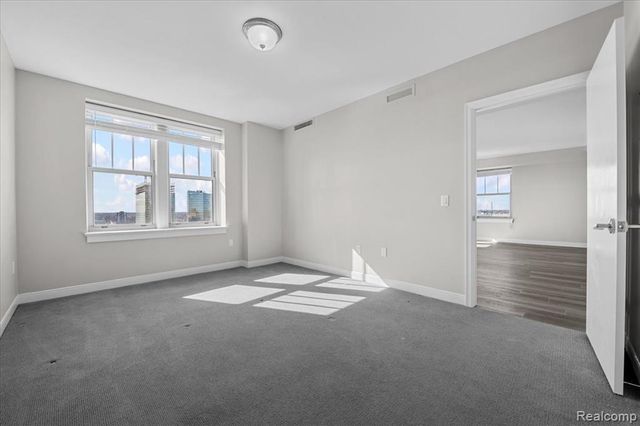525 W Lafayette Boulevard 16D, Detroit, MI 48226