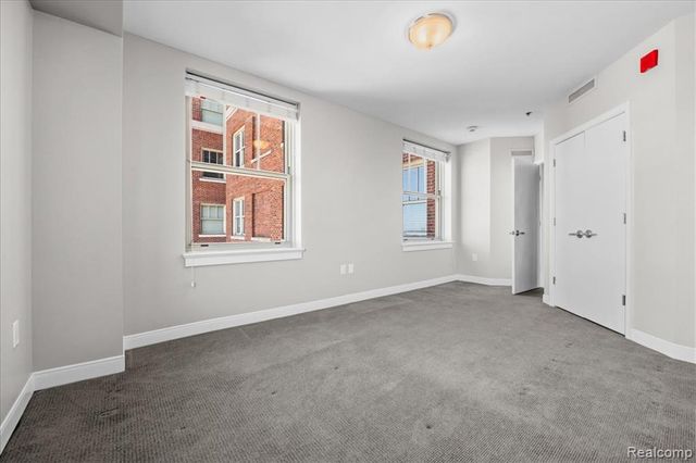 525 W Lafayette Boulevard 16D, Detroit, MI 48226