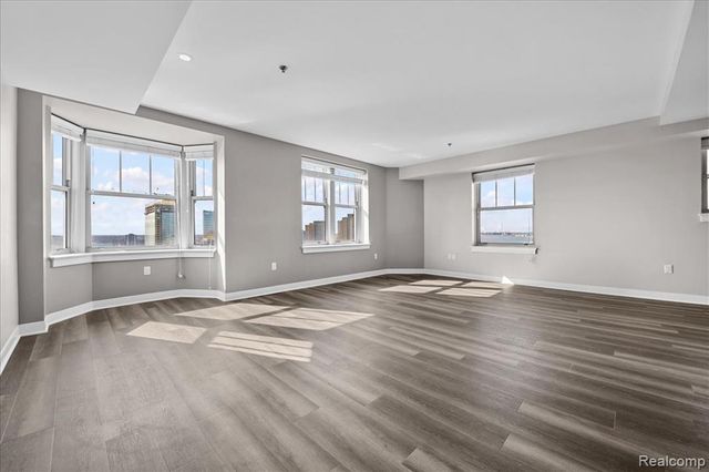 525 W Lafayette Boulevard 16D, Detroit, MI 48226