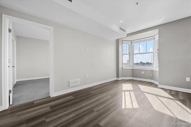 525 W Lafayette Boulevard 16D, Detroit, MI 48226