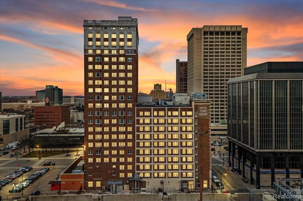 525 W Lafayette Boulevard 16D, Detroit, MI 48226
