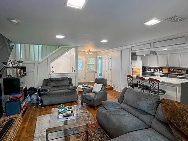 9911 Silver Creek Road, Dallas, TX 75243