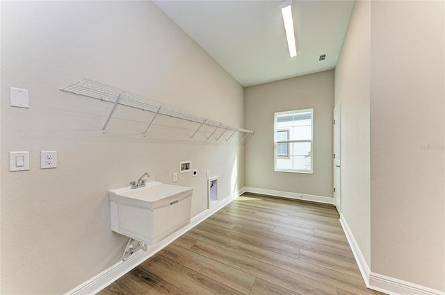 35326 BIG HAWK DRIVE, Zephyrhills, FL 33541