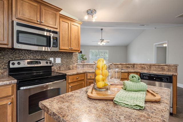 2826 Shoni Drive, Navarre, FL 32566