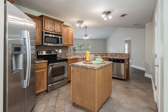 2826 Shoni Drive, Navarre, FL 32566