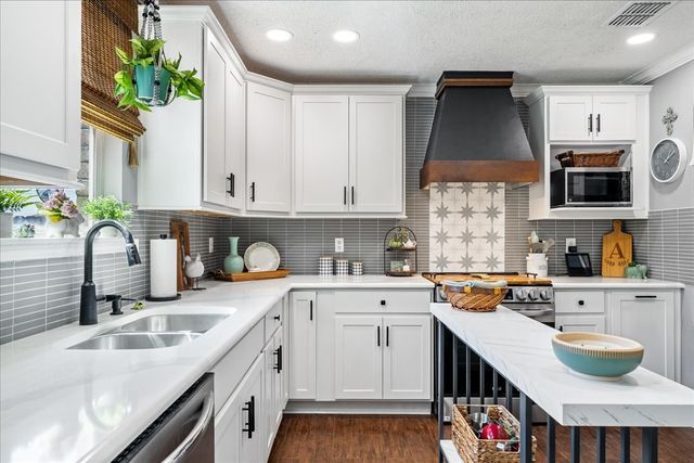 3226 Clydesdale Drive, Denton, TX 76210