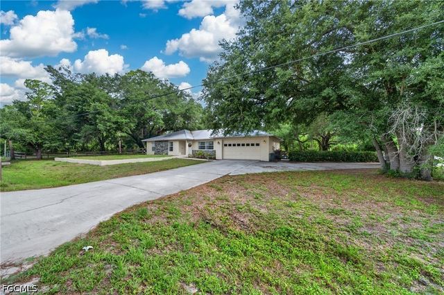 11751 Deal RD, North Fort Myers, FL 33917