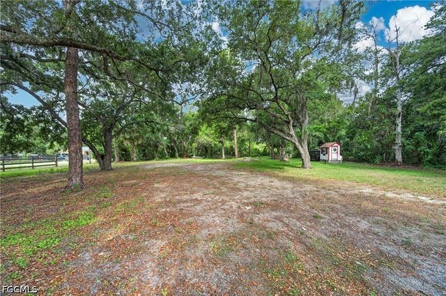 11751 Deal RD, North Fort Myers, FL 33917