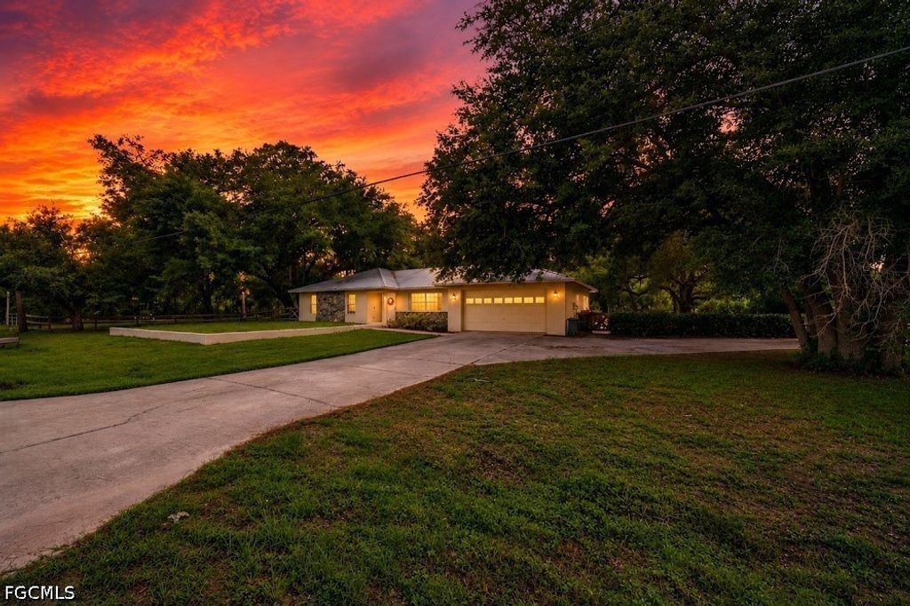 11751 Deal RD, North Fort Myers, FL 33917
