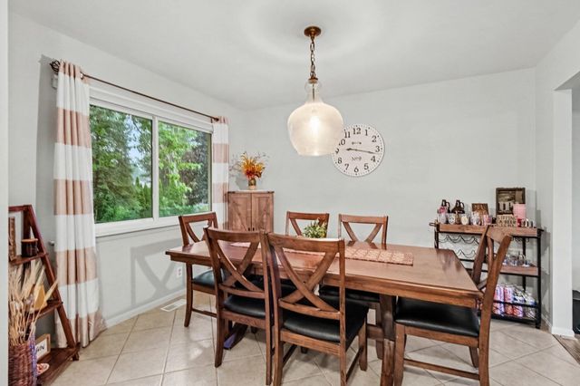 542 Eastlook Drive, Saline, MI 48176