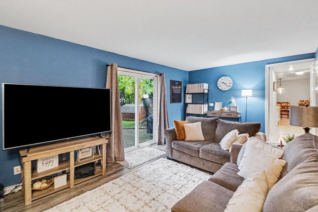 542 Eastlook Drive, Saline, MI 48176
