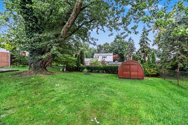 542 Eastlook Drive, Saline, MI 48176