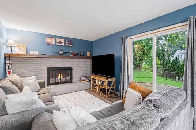 542 Eastlook Drive, Saline, MI 48176
