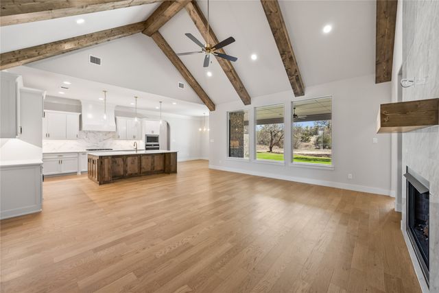 400 Persimmon Court, Weatherford, TX 76085