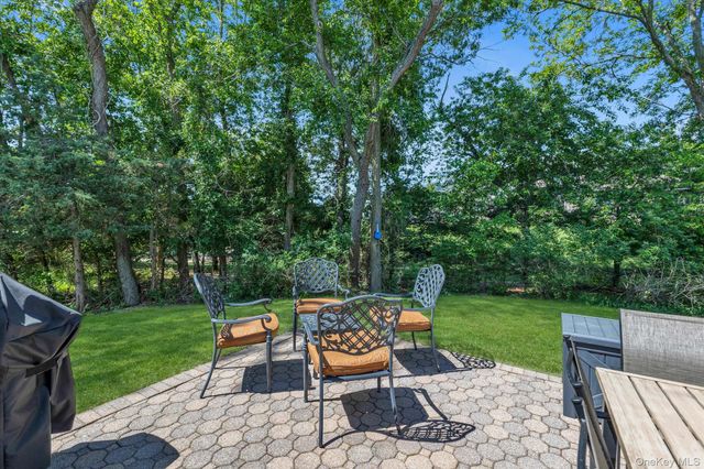 2201 Pebble Beach Path 2201, Riverhead, NY 11901