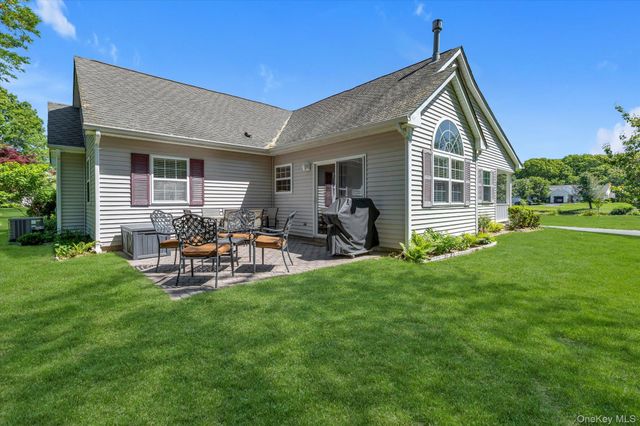 2201 Pebble Beach Path 2201, Riverhead, NY 11901