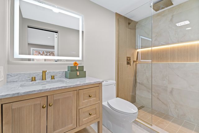 129 W Brandon Court 23, Palatine, IL 60067