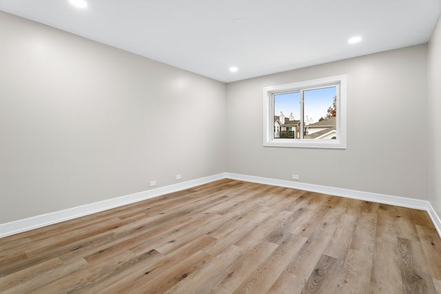 129 W Brandon Court 23, Palatine, IL 60067