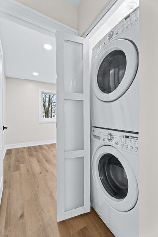 129 W Brandon Court 23, Palatine, IL 60067