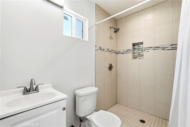 7007 Haas, Los Angeles, CA 90047