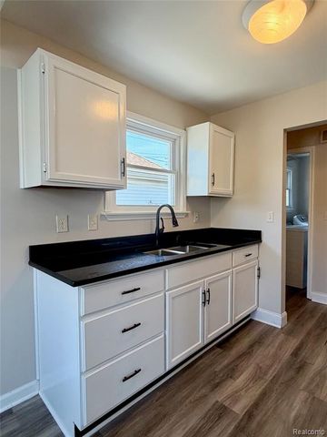 341 Sibley Road, Trenton, MI 48183