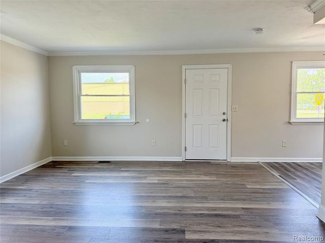 341 Sibley Road, Trenton, MI 48183