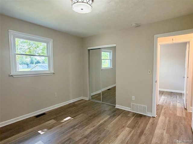 341 Sibley Road, Trenton, MI 48183