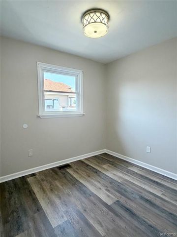 341 Sibley Road, Trenton, MI 48183