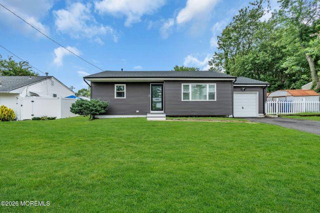 893 Egret Drive, Toms River, NJ 08753