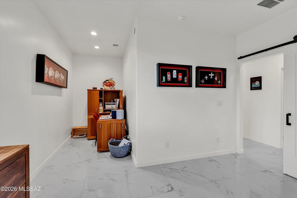 Image 23 of property listing at 4091 W Gates Creek Court, Tucson, AZ 85745