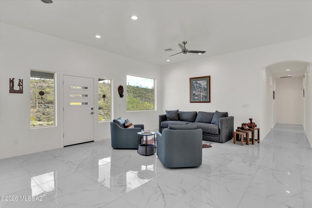 Image 5 of property listing at 4091 W Gates Creek Court, Tucson, AZ 85745