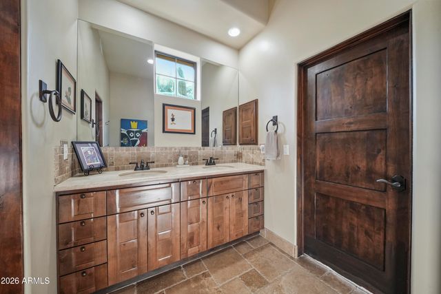 28421 N RIO MOUNTAIN Court, Scottsdale, AZ 85262