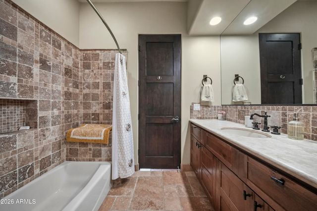 28421 N RIO MOUNTAIN Court, Scottsdale, AZ 85262