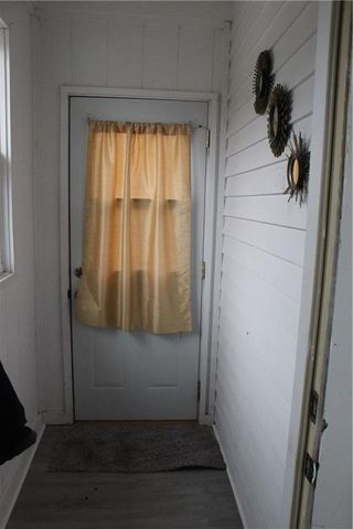 2201 S 14th Street, St Joseph, MO 64503