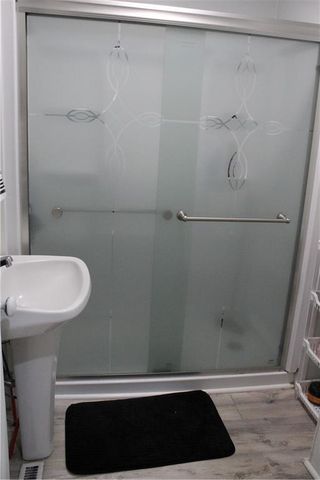 2201 S 14th Street, St Joseph, MO 64503