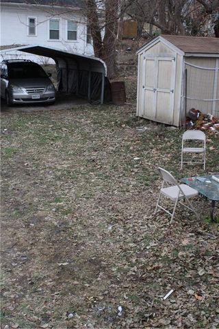 2201 S 14th Street, St Joseph, MO 64503