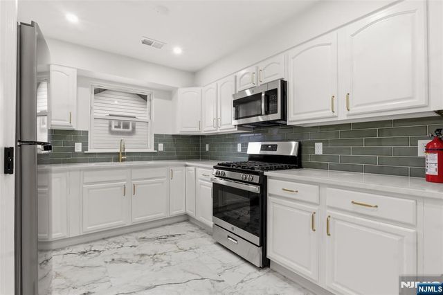 148 Munn Avenue, East Orange, NJ 07017