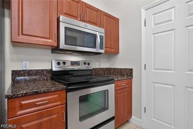 8521 Oakshade CIR 422, Fort Myers, FL 33919