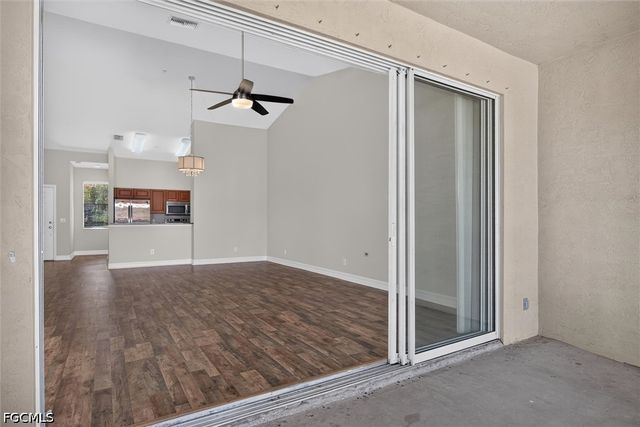 8521 Oakshade CIR 422, Fort Myers, FL 33919