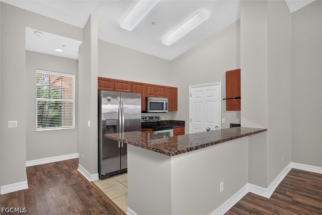 8521 Oakshade CIR 422, Fort Myers, FL 33919