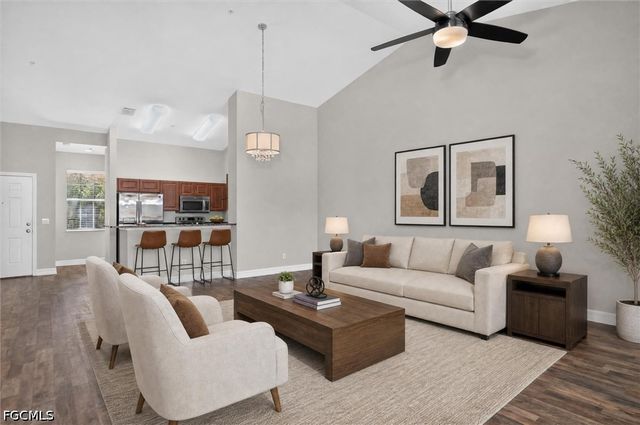 8521 Oakshade CIR 422, Fort Myers, FL 33919