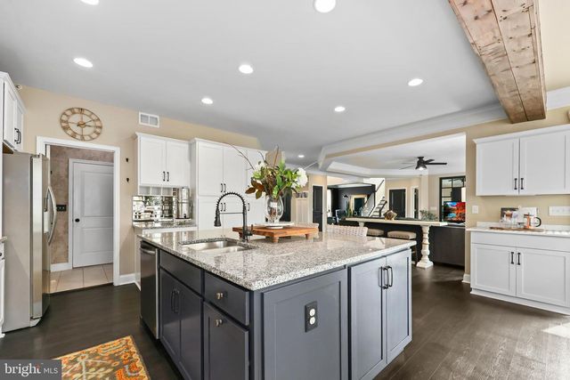 5 HOLLYCREST PL, Stafford, VA 22554